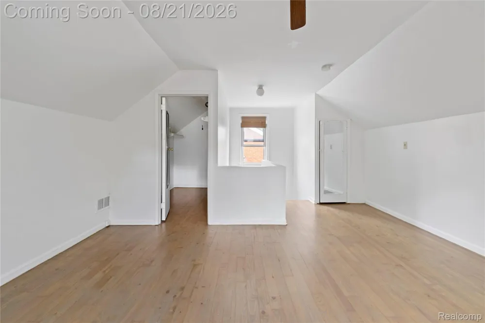 1849 Mayburn Street Dearborn City, MI 48128