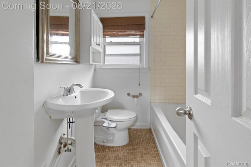 1849 Mayburn Street Dearborn City, MI 48128