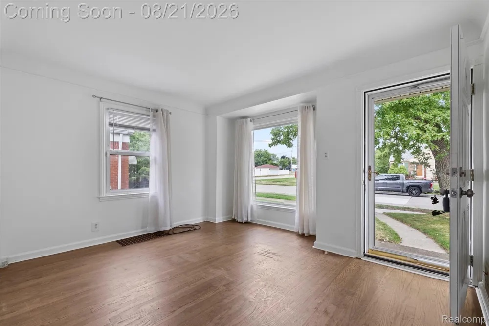 1849 Mayburn Street Dearborn City, MI 48128