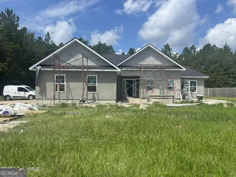 224 Lakes DR