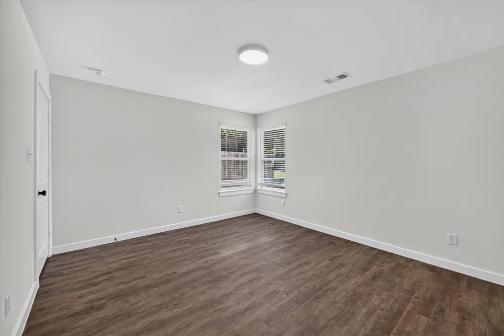 610 E Texas Street Denison, TX 75021