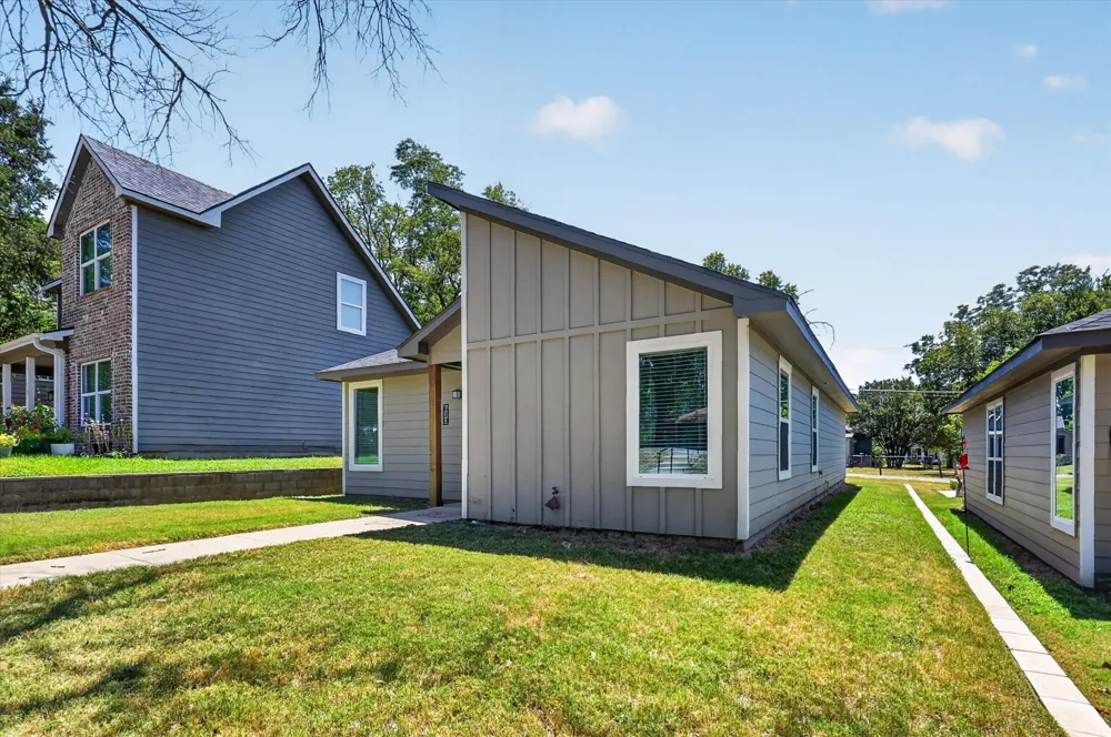 610 E Texas Street Denison, TX 75021