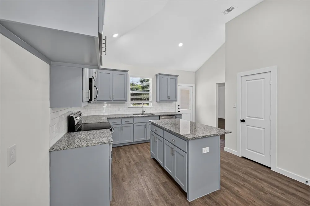 610 E Texas Street Denison, TX 75021