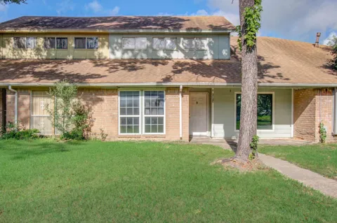 5710 Easthampton Drive #C