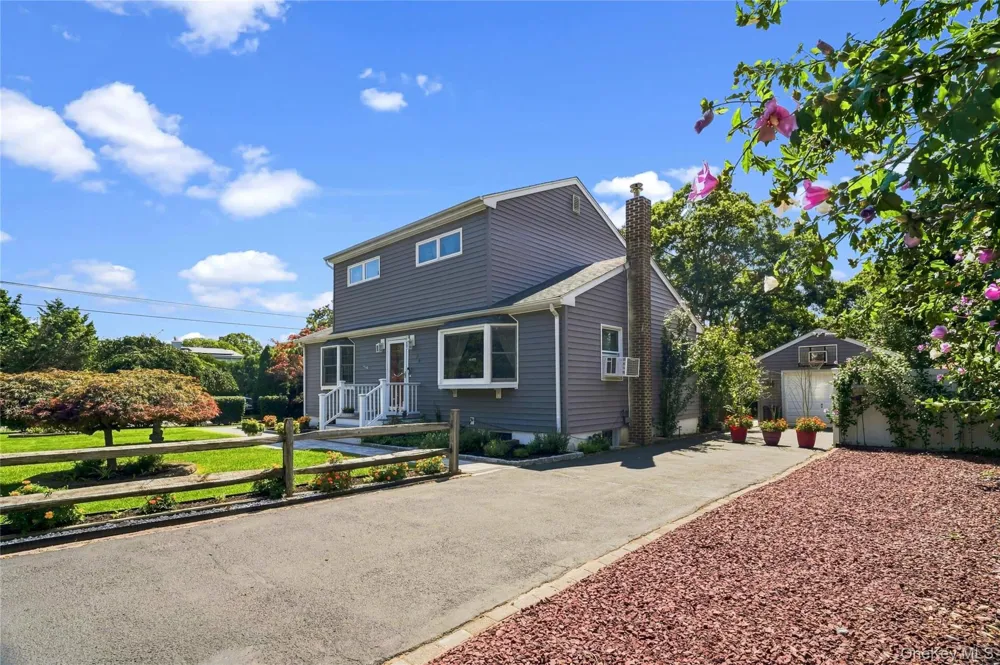 70 Fanning Avenue Hampton Bays, NY 11946