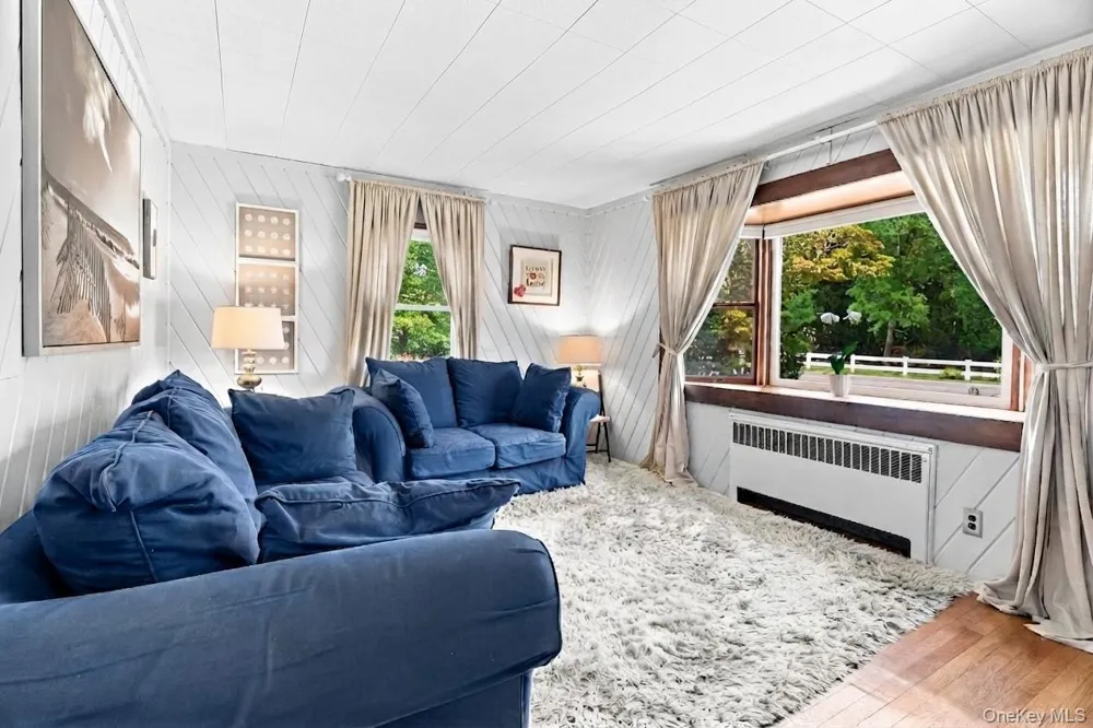 70 Fanning Avenue Hampton Bays, NY 11946