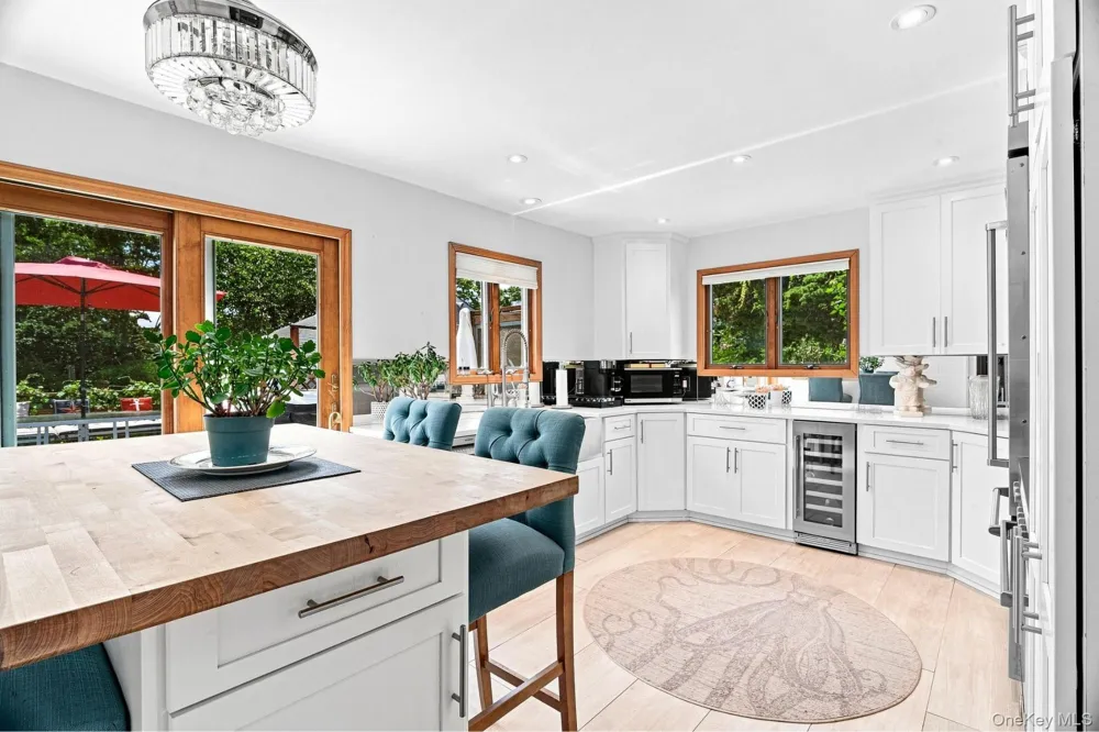 70 Fanning Avenue Hampton Bays, NY 11946