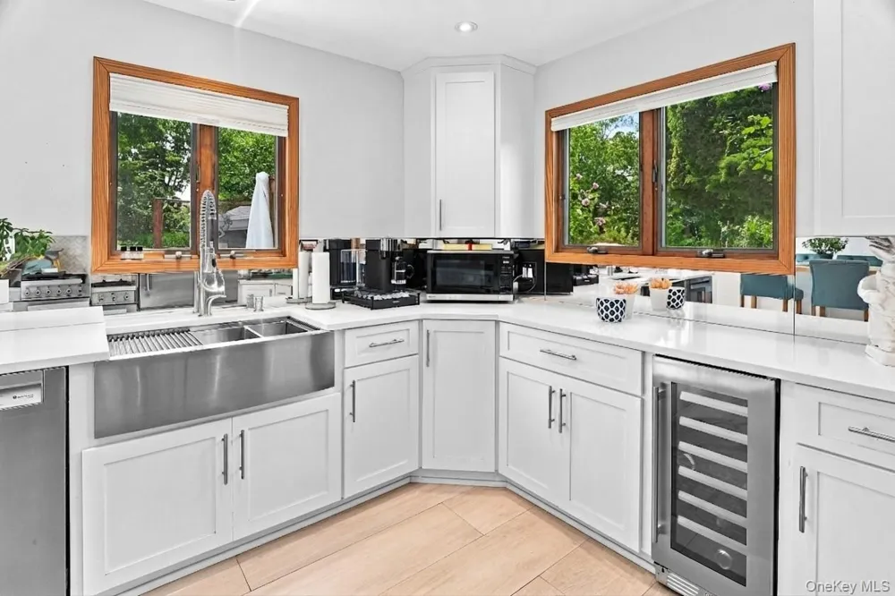 70 Fanning Avenue Hampton Bays, NY 11946
