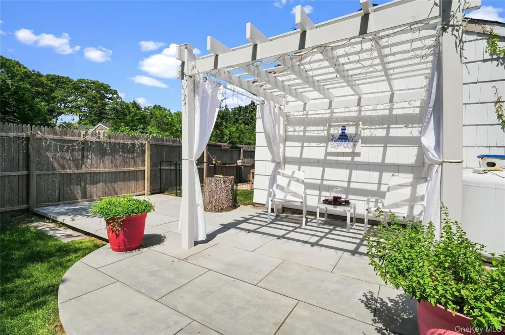 70 Fanning Avenue Hampton Bays, NY 11946