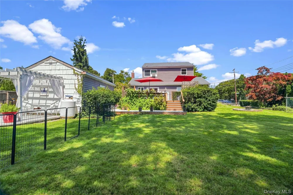 70 Fanning Avenue Hampton Bays, NY 11946