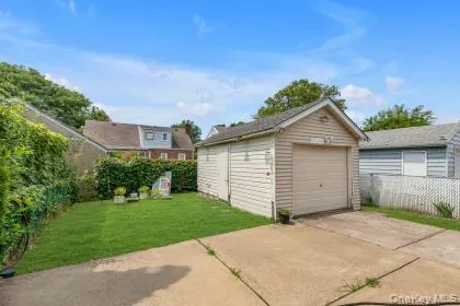 14 4th Street New Hyde Park, NY 11040