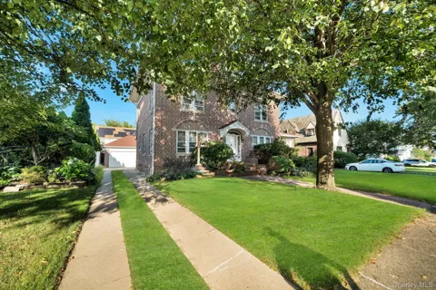 8833 195th Street