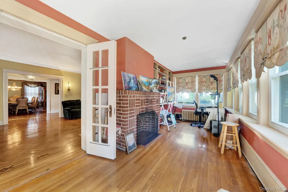 8833 195th Street Hollis, NY 11423