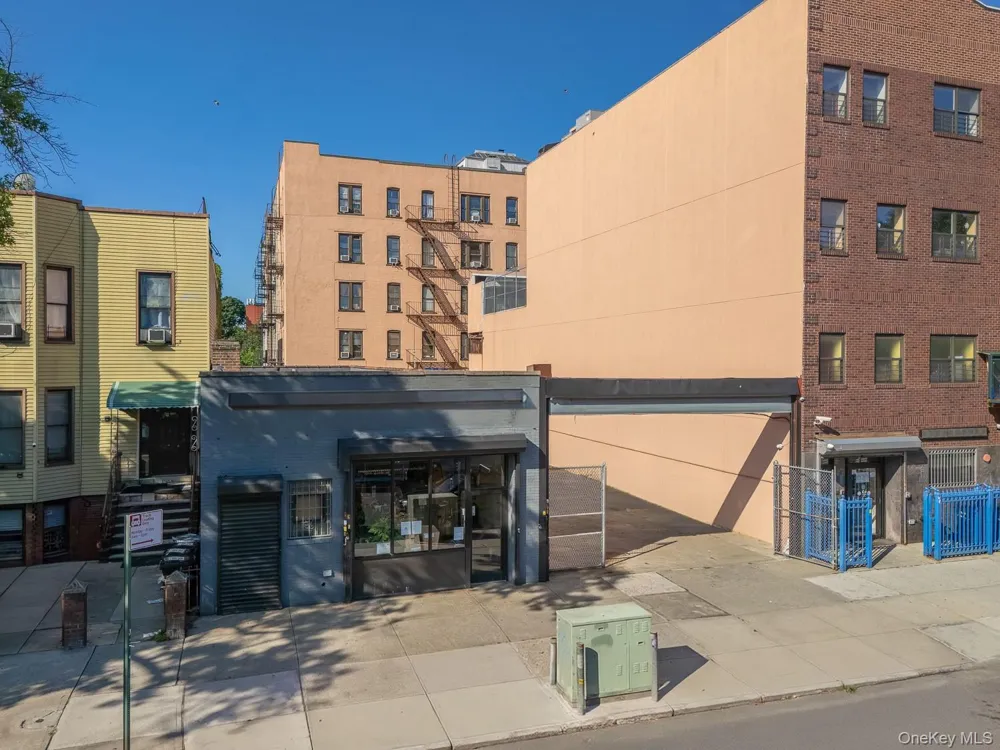 3210 31st Avenue Astoria, NY 11106