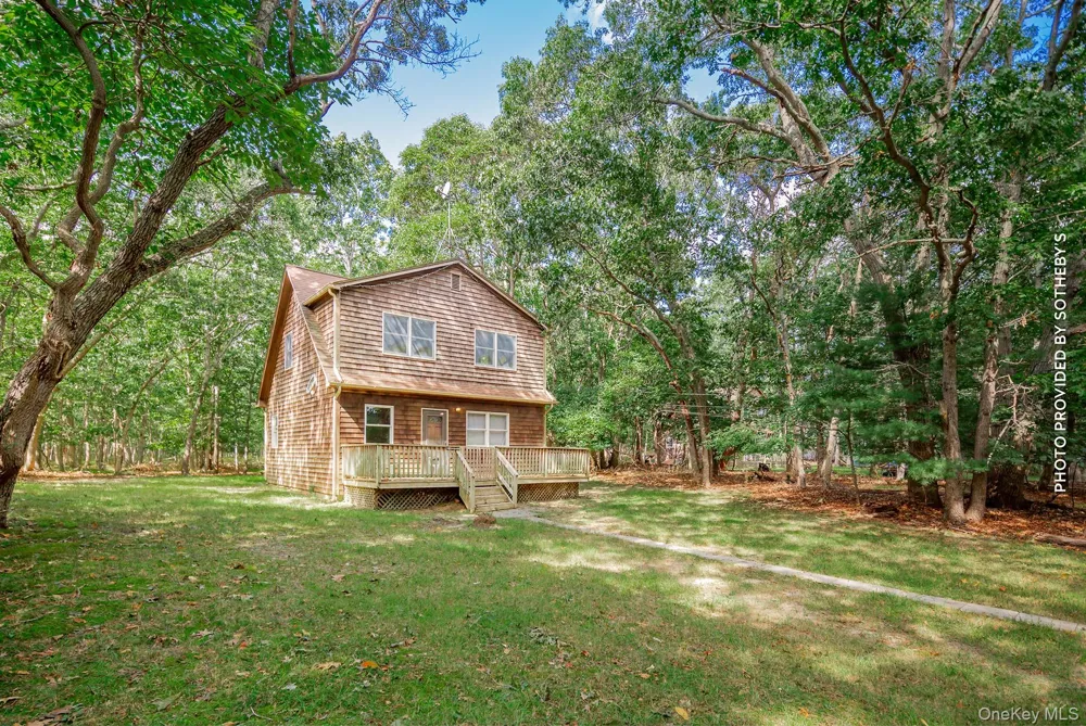125 Neck Path East Hampton, NY 11937