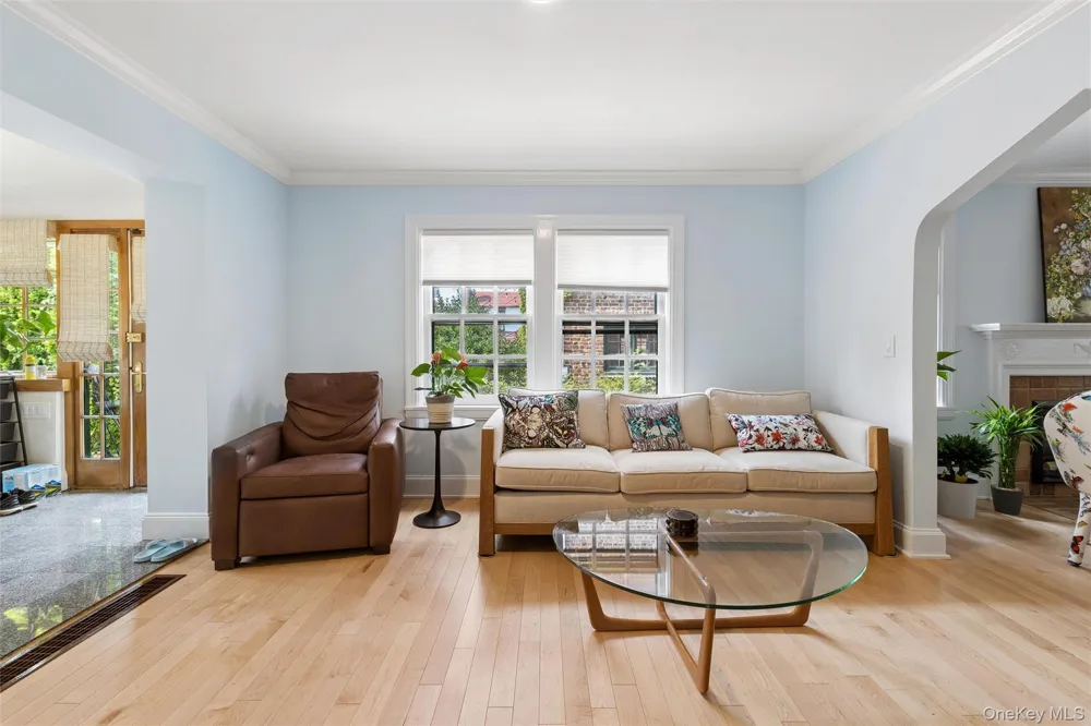 9 Whitson Street Forest Hills, NY 11375