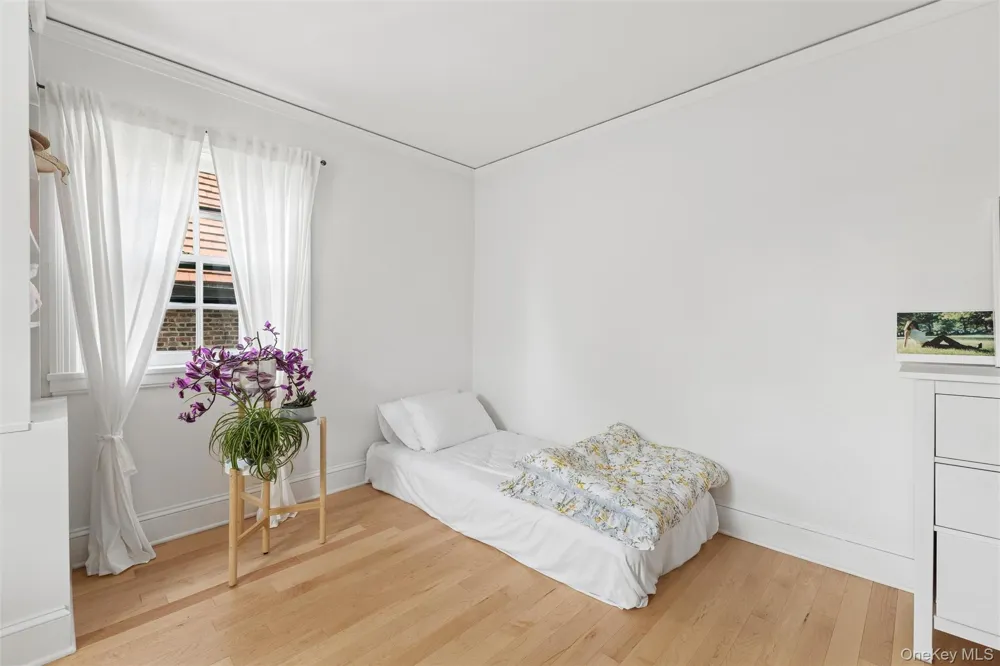9 Whitson Street Forest Hills, NY 11375