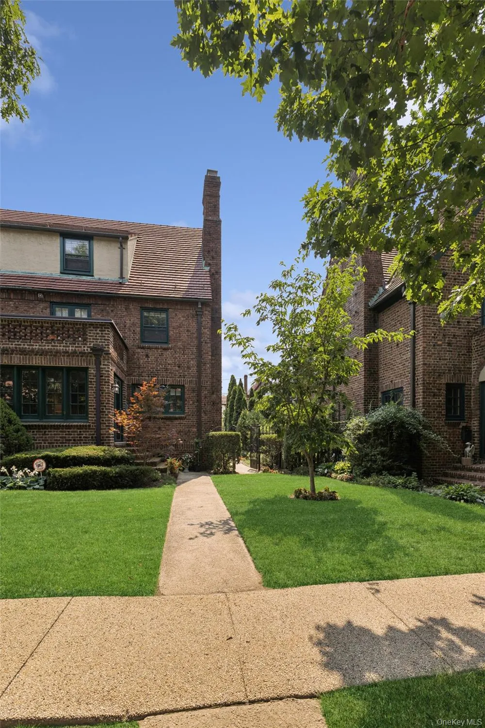 9 Whitson Street Forest Hills, NY 11375