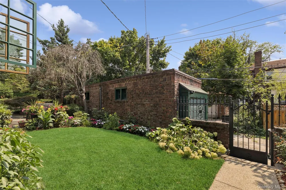 9 Whitson Street Forest Hills, NY 11375