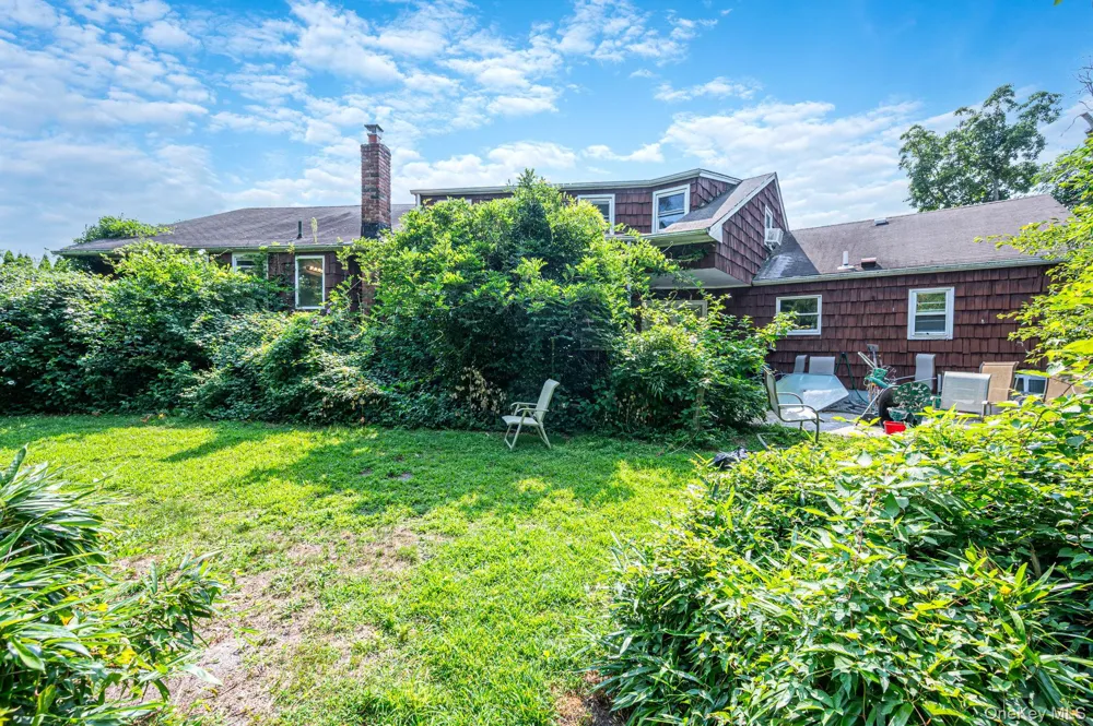 893 Gardiner Drive Bay Shore, NY 11706