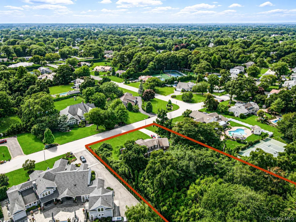 893 Gardiner Drive Bay Shore, NY 11706