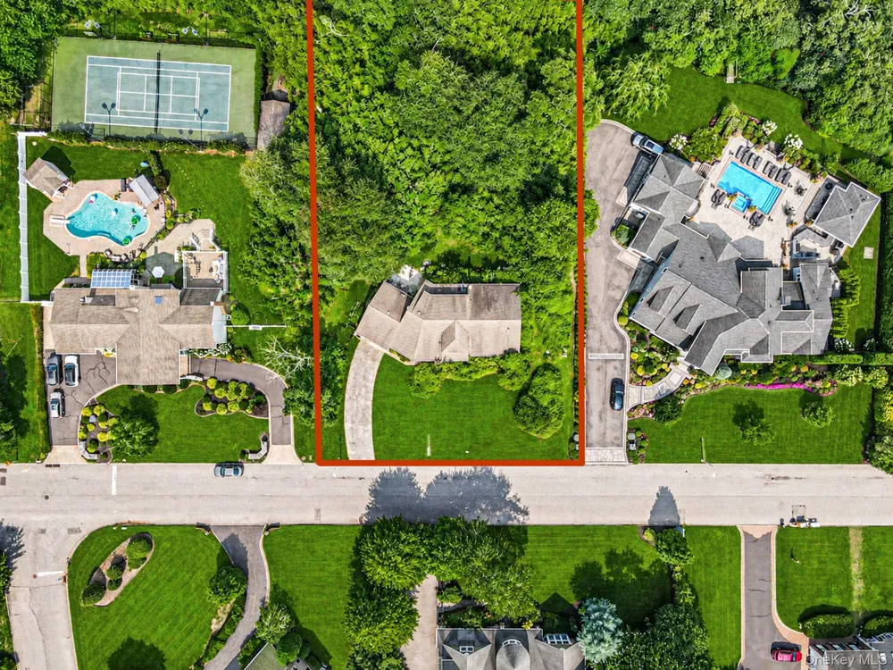 893 Gardiner Drive Bay Shore, NY 11706
