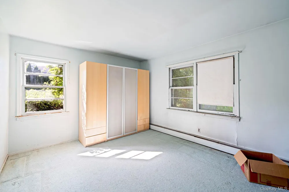 893 Gardiner Drive Bay Shore, NY 11706
