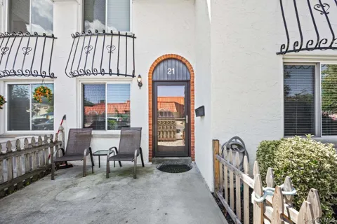 21 Alhambra Drive