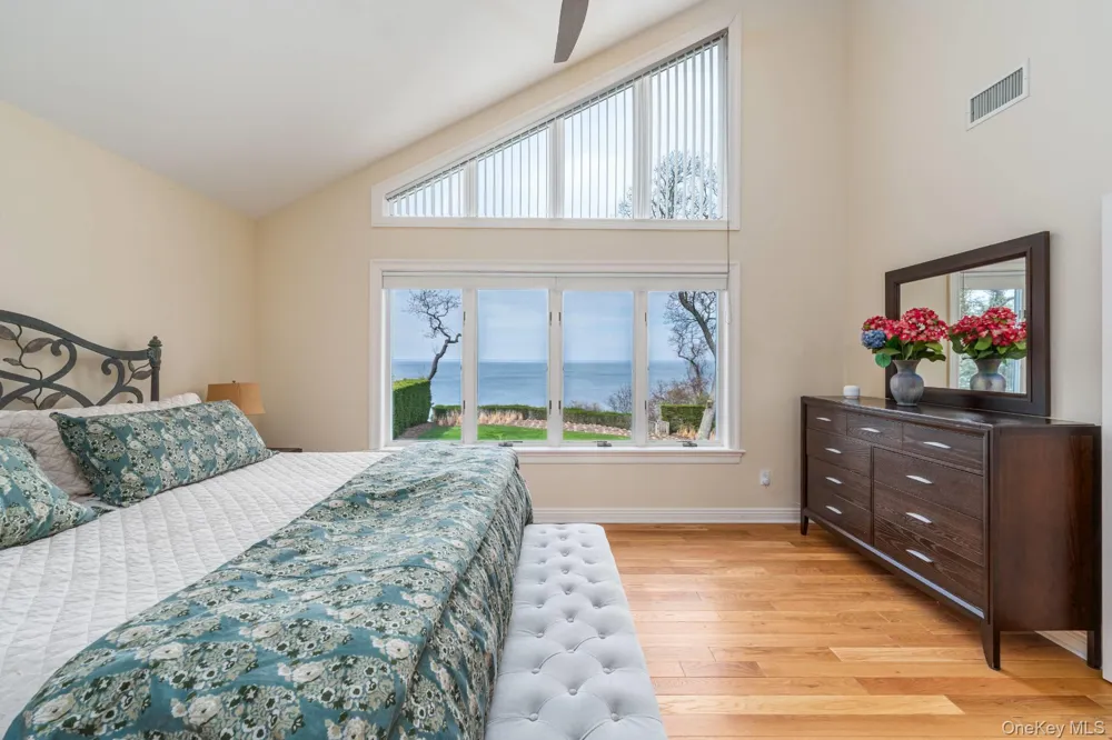 16125 Soundview Avenue Southold, NY 11971
