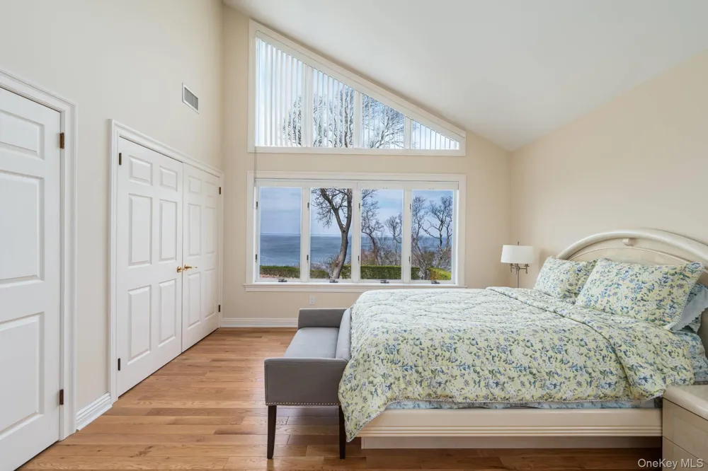 16125 Soundview Avenue Southold, NY 11971