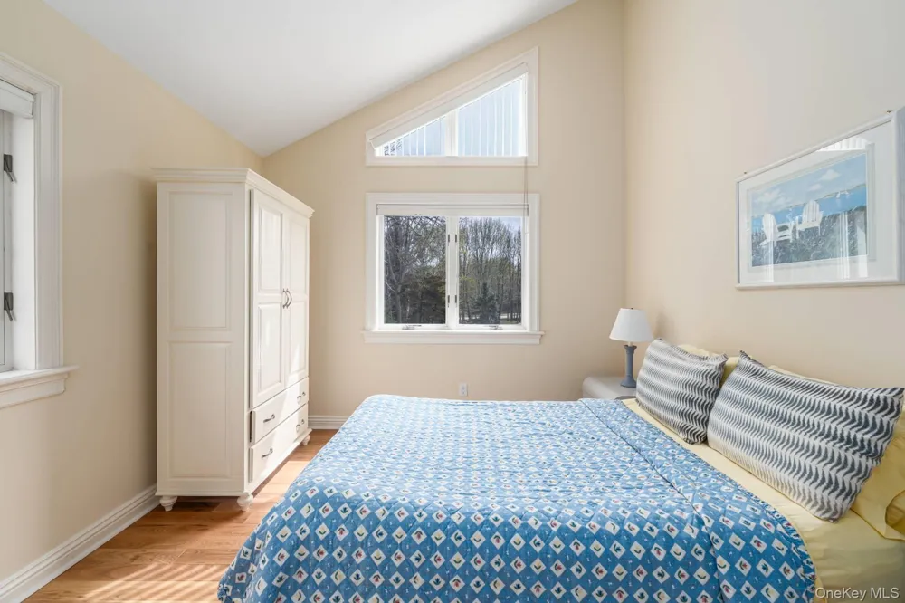 16125 Soundview Avenue Southold, NY 11971