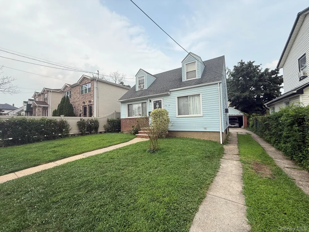 13619 220th Place Springfield Gardens, NY 11413