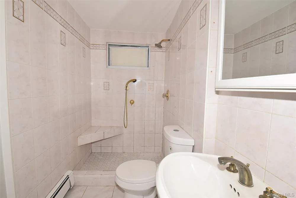226 14th Avenue West Babylon, NY 11704
