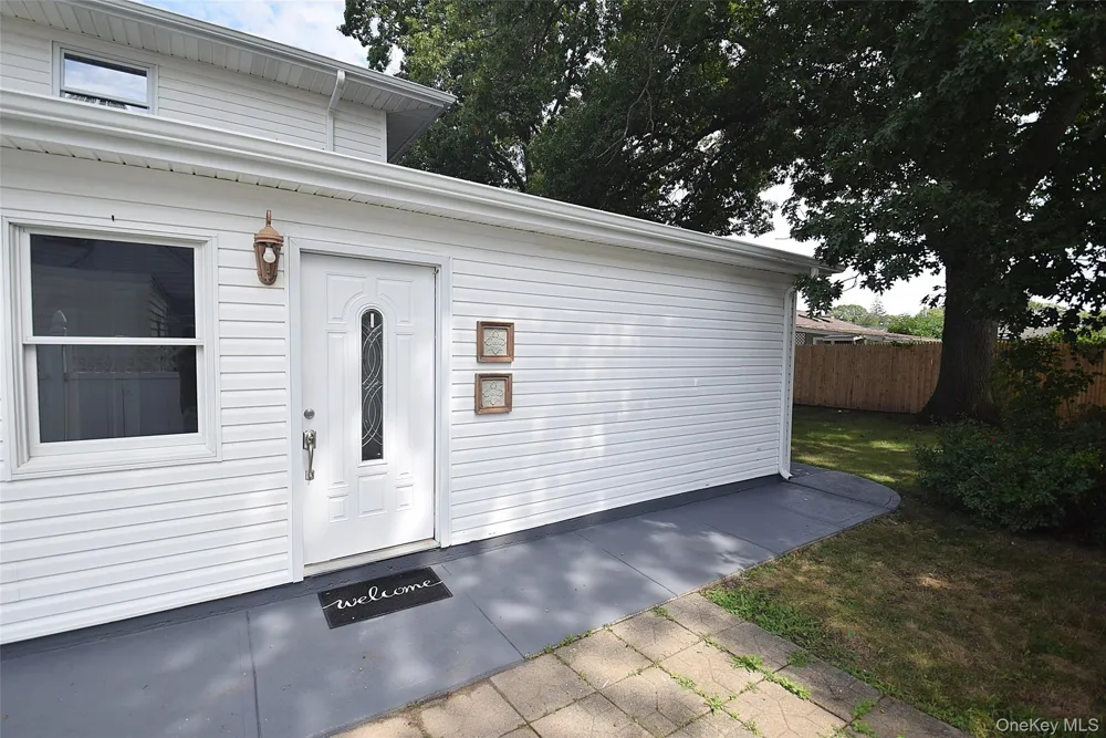 226 14th Avenue West Babylon, NY 11704