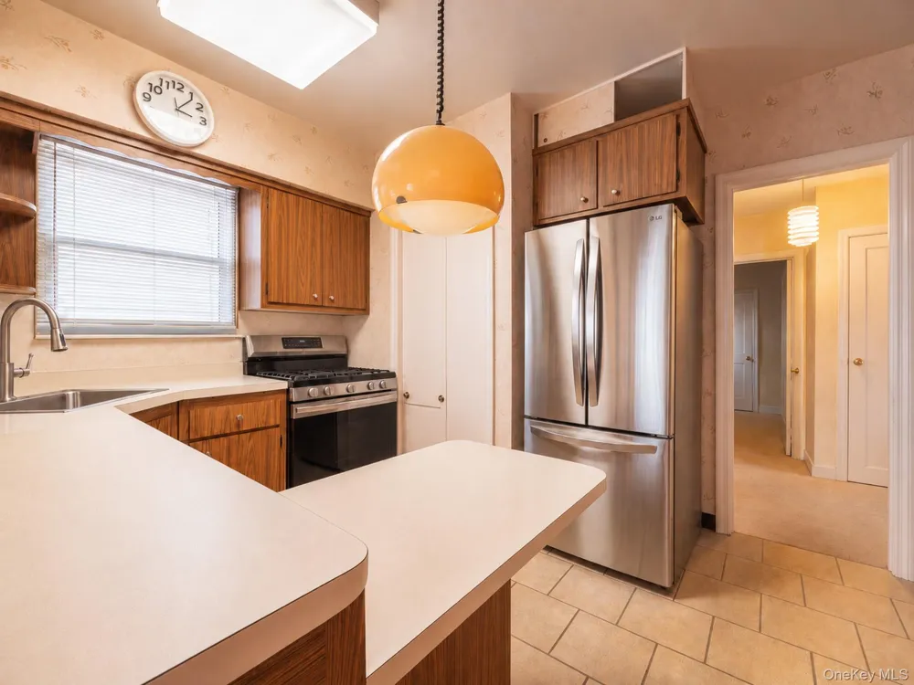 76-53 172nd Street Fresh Meadows, NY 11366