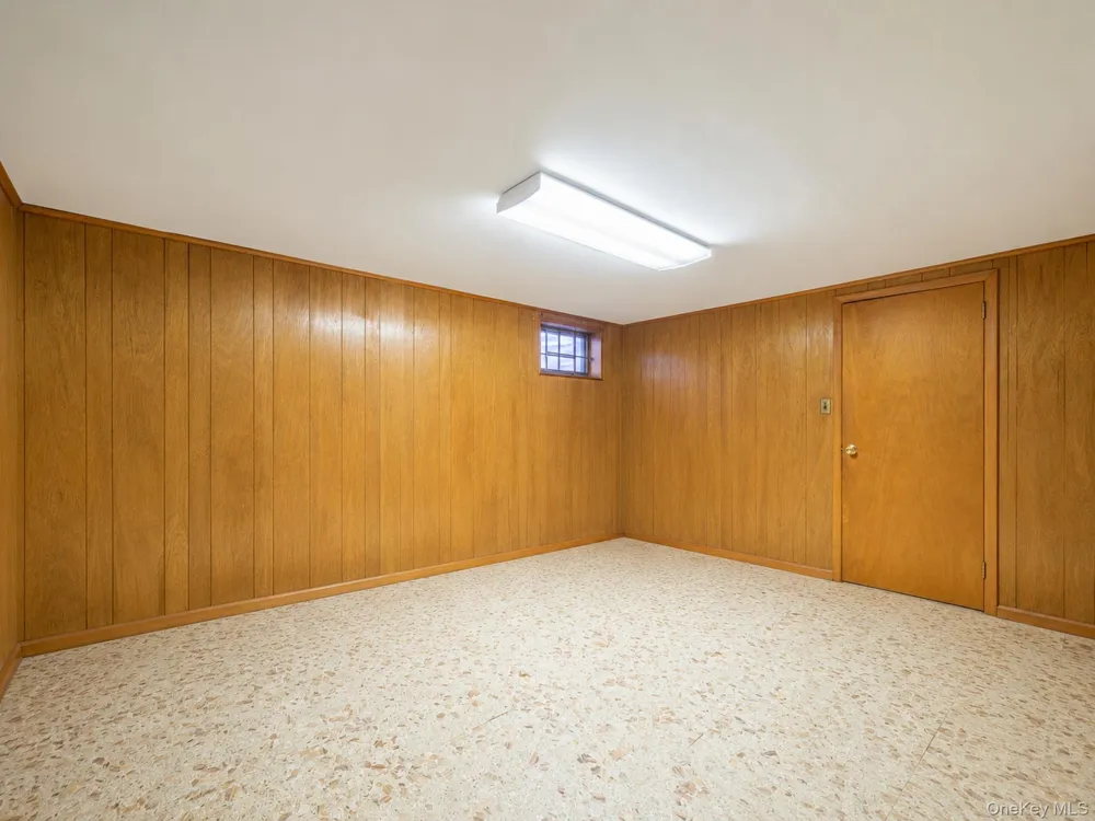 76-53 172nd Street Fresh Meadows, NY 11366