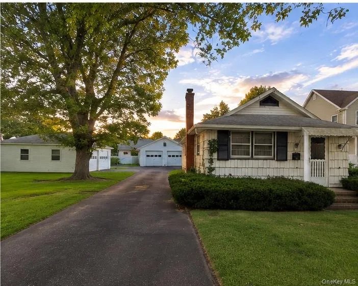 33 Cleveland Street Patchogue, NY 11772