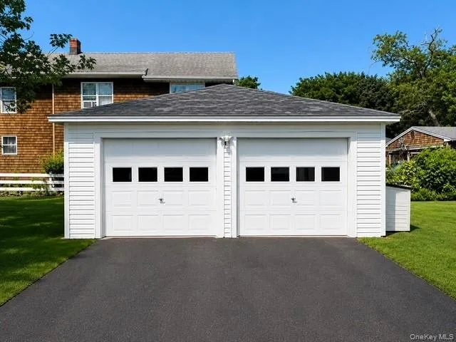 33 Cleveland Street Patchogue, NY 11772