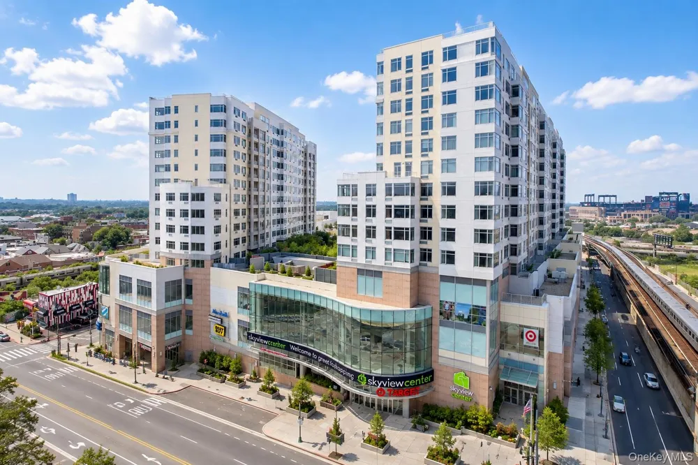 40-26 College Point Boulevard #16F Flushing, NY 11354