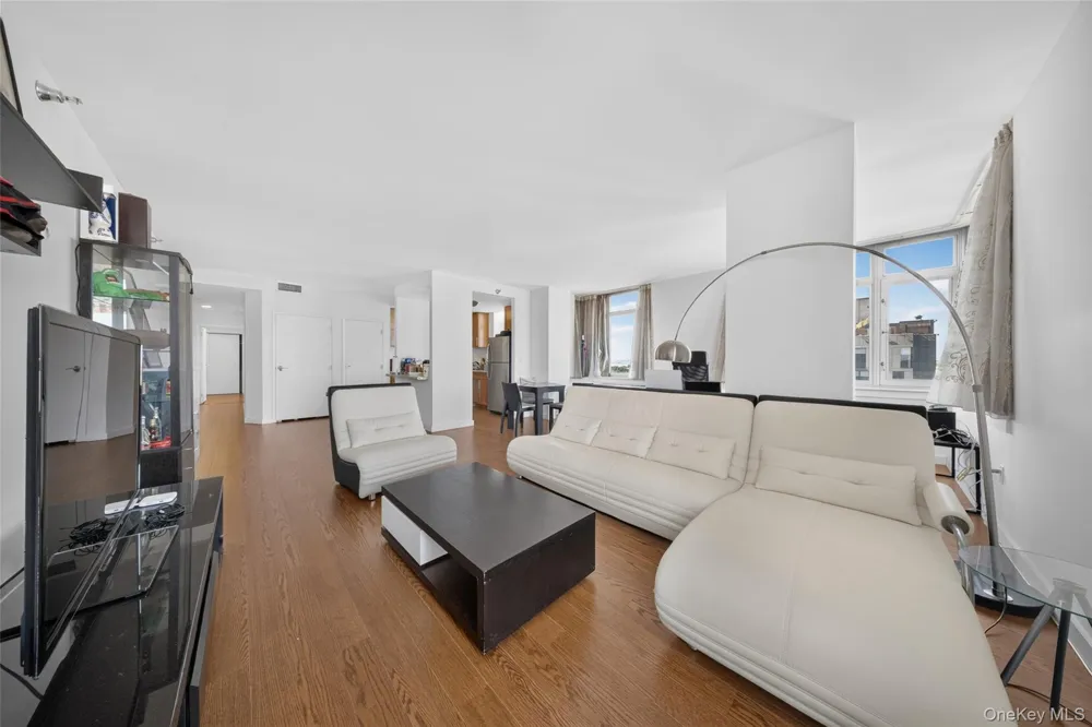 40-26 College Point Boulevard #16F Flushing, NY 11354