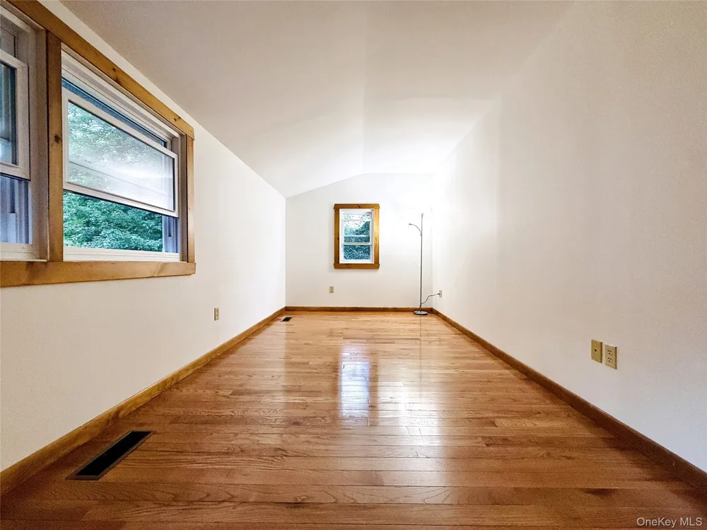 17 Mary Avenue Mahopac, NY 10541