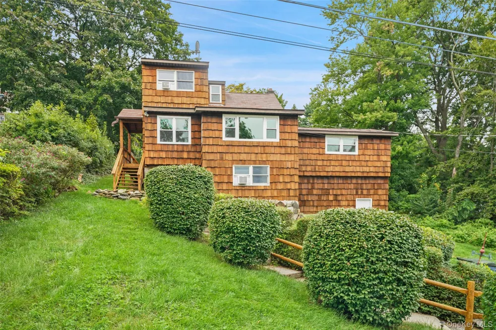 17 Mary Avenue Mahopac, NY 10541