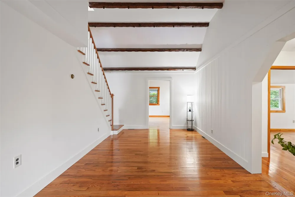 17 Mary Avenue Mahopac, NY 10541