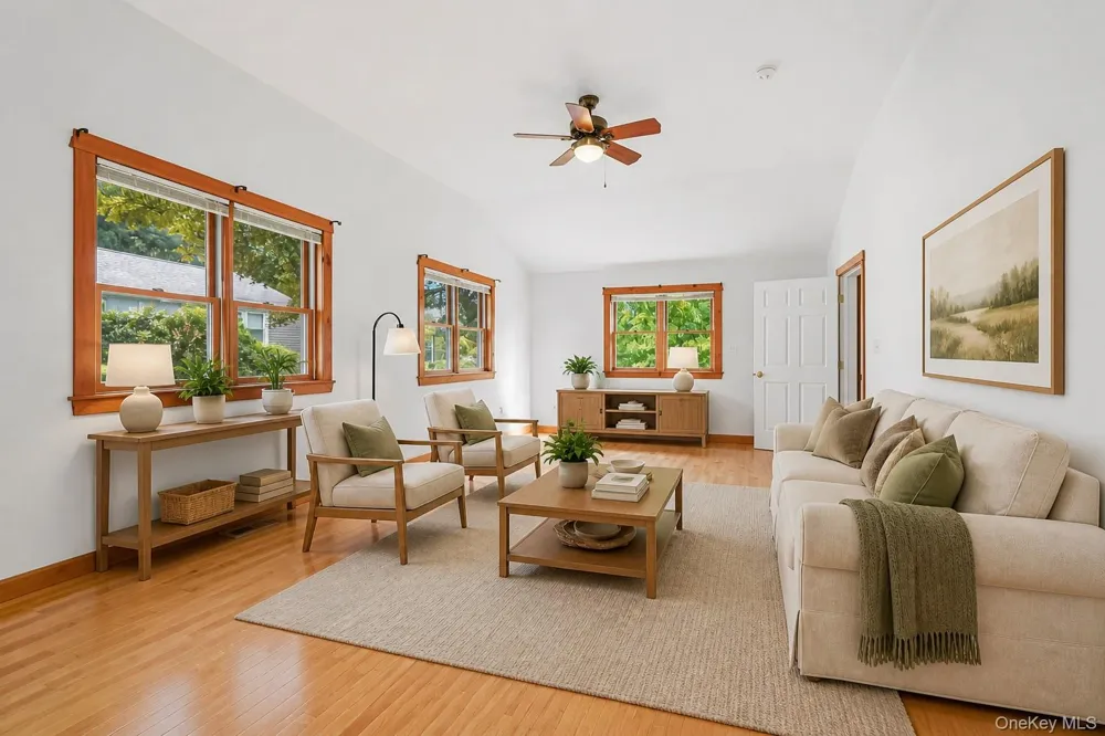 17 Mary Avenue Mahopac, NY 10541