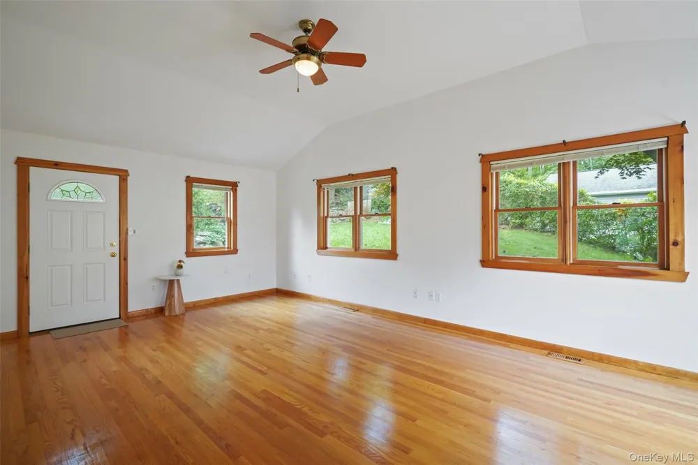 17 Mary Avenue Mahopac, NY 10541