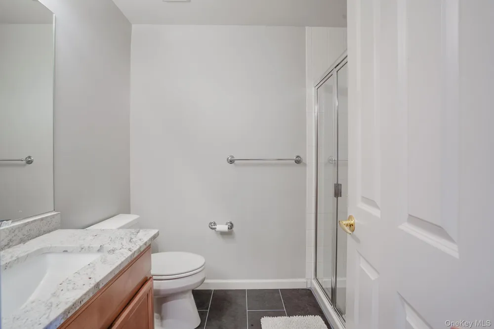 303 Bridgeview Drive Poughkeepsie, NY 12601