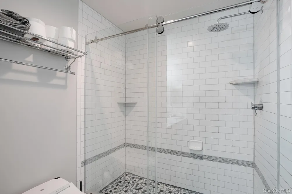 303 Bridgeview Drive Poughkeepsie, NY 12601