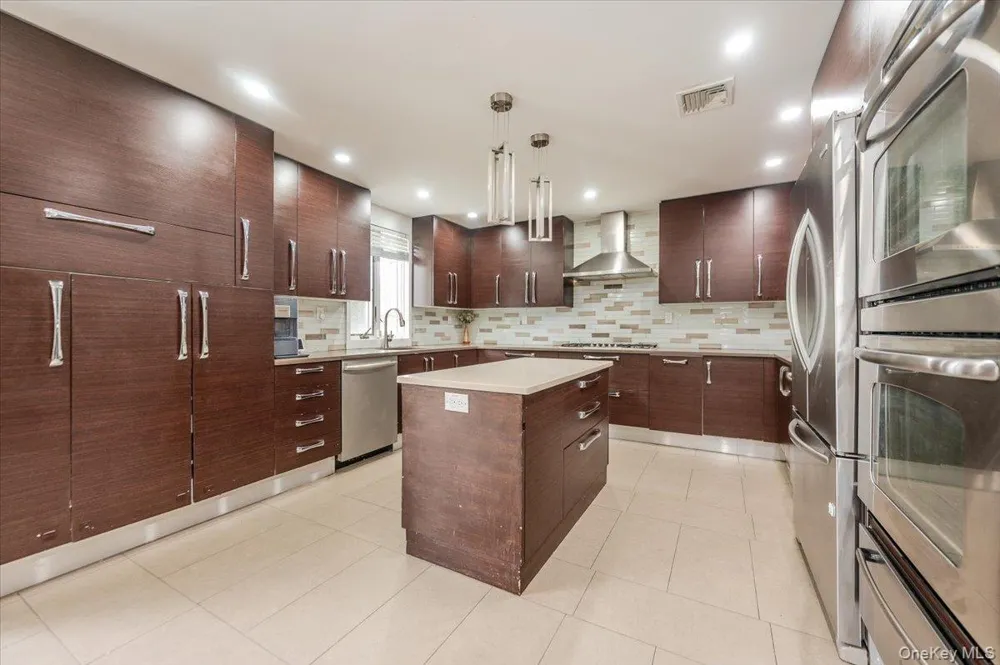 448 Westminster Road Cedarhurst, NY 11516