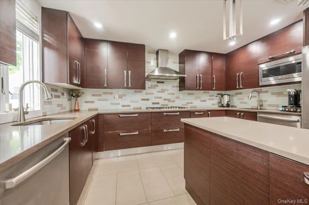 448 Westminster Road Cedarhurst, NY 11516