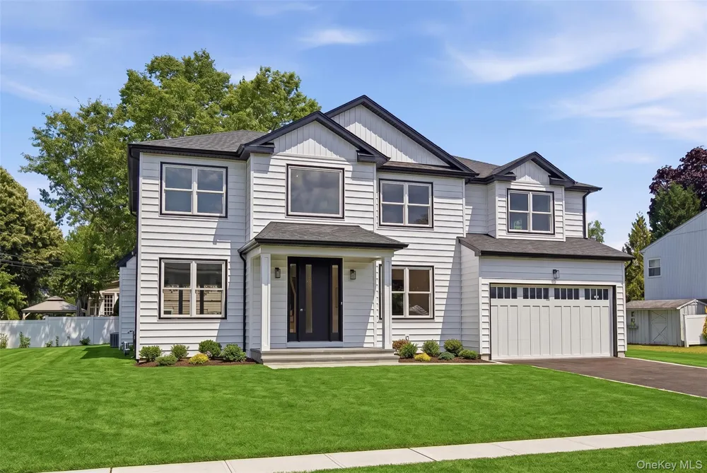 16 Otsego Place Jericho, NY 11753